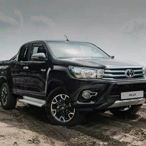 Toyota Hilux Exterieur Rechtsvoor Zwart Medium Landscape