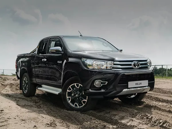 Toyota Hilux Exterieur Rechtsvoor Zwart Medium Landscape